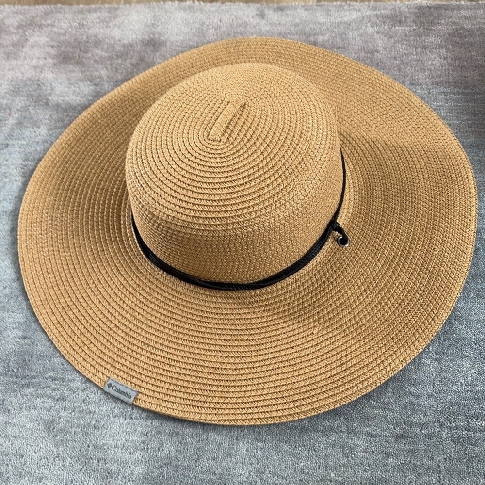 Columbia Women's Global Adventure Packable Hat II - Straw Color with Drawstring